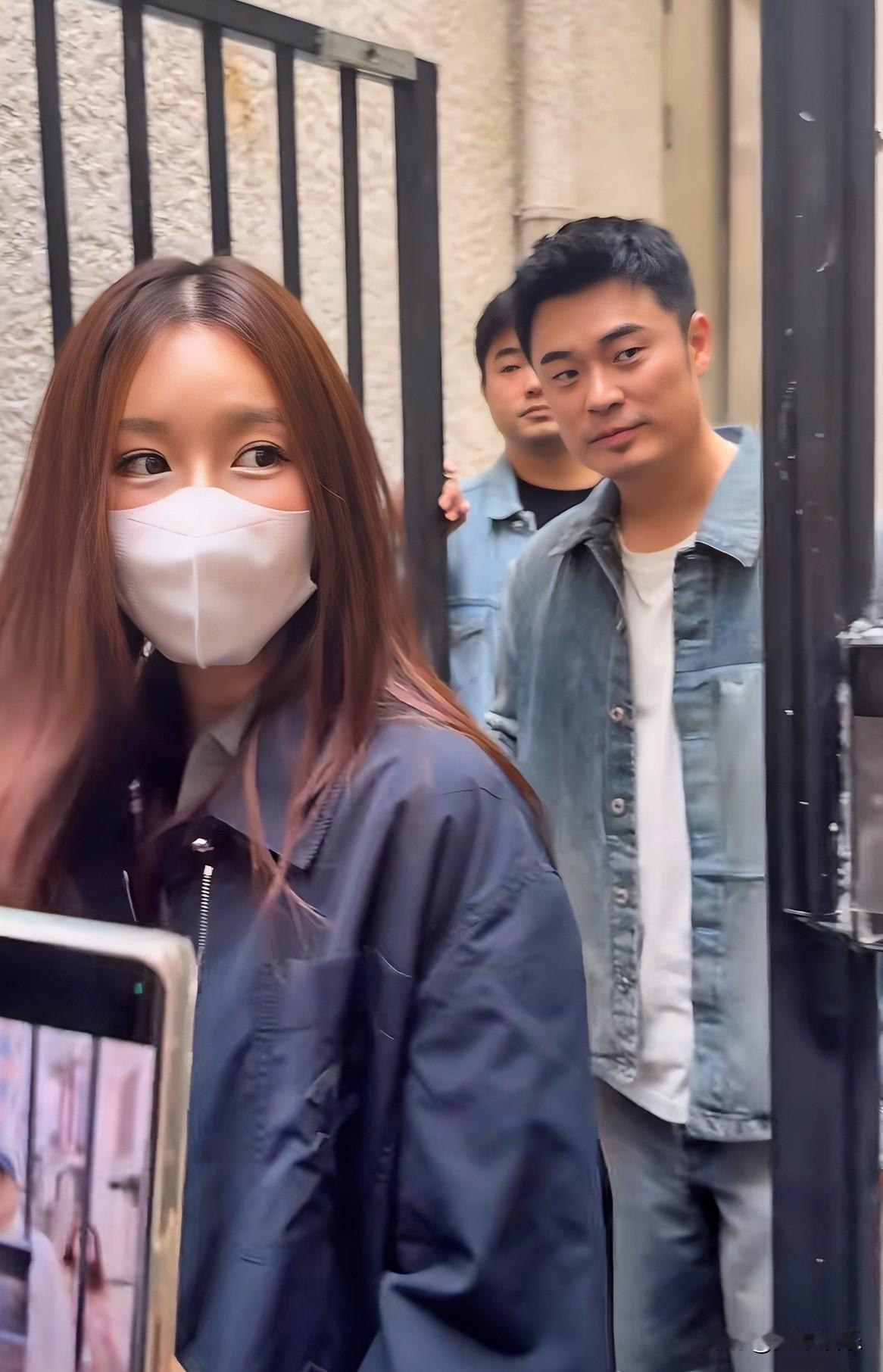 有他在感觉比陈赫在让人安心！[捂脸][捂脸]
连门🚪都不用陈赫开了，后来人实在