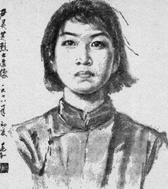 1947年，敌军兽性大发，将一个16岁少女连续折磨15个昼夜，右眼被挖左腿骨折，