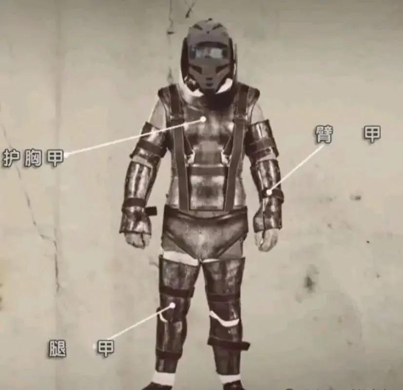 [微风]人被蟒蛇吞进肚子后，能不能用手里的刀逃出来？2014年，美国一位男子为了