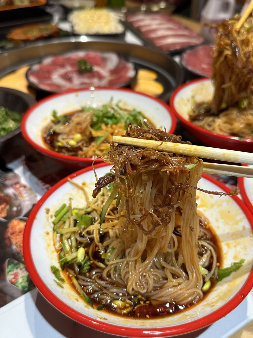 啊啊啊！！酸甜口冷面还是佳木斯冷面啊啊啊！！