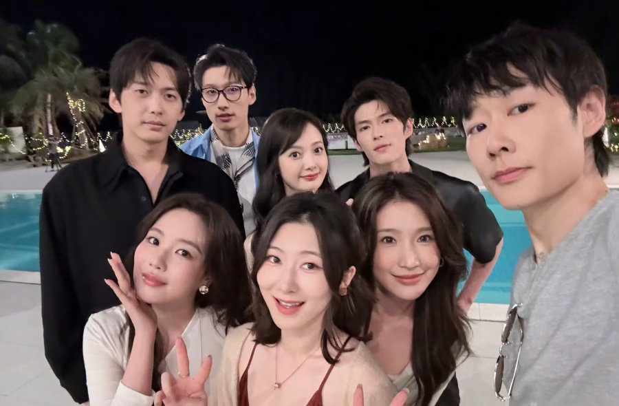 《半熟恋人5》第四期加更，绿杨跟季雨很亲昵，佑凌和李政很吃醋 