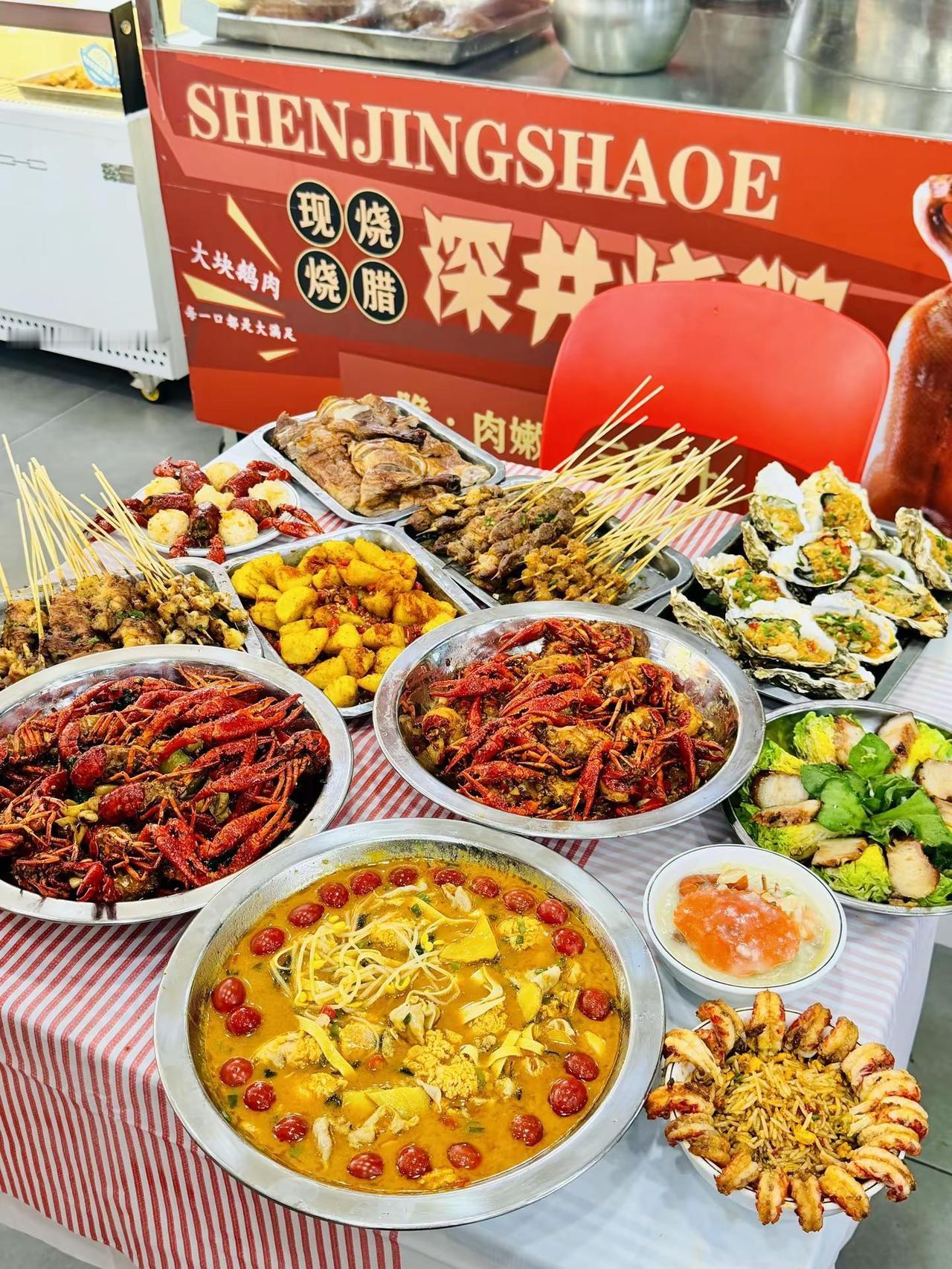真心希望长沙多一点这种市井夜宵大排档！！就在高桥五一新村！！味道是正儿八经不错！