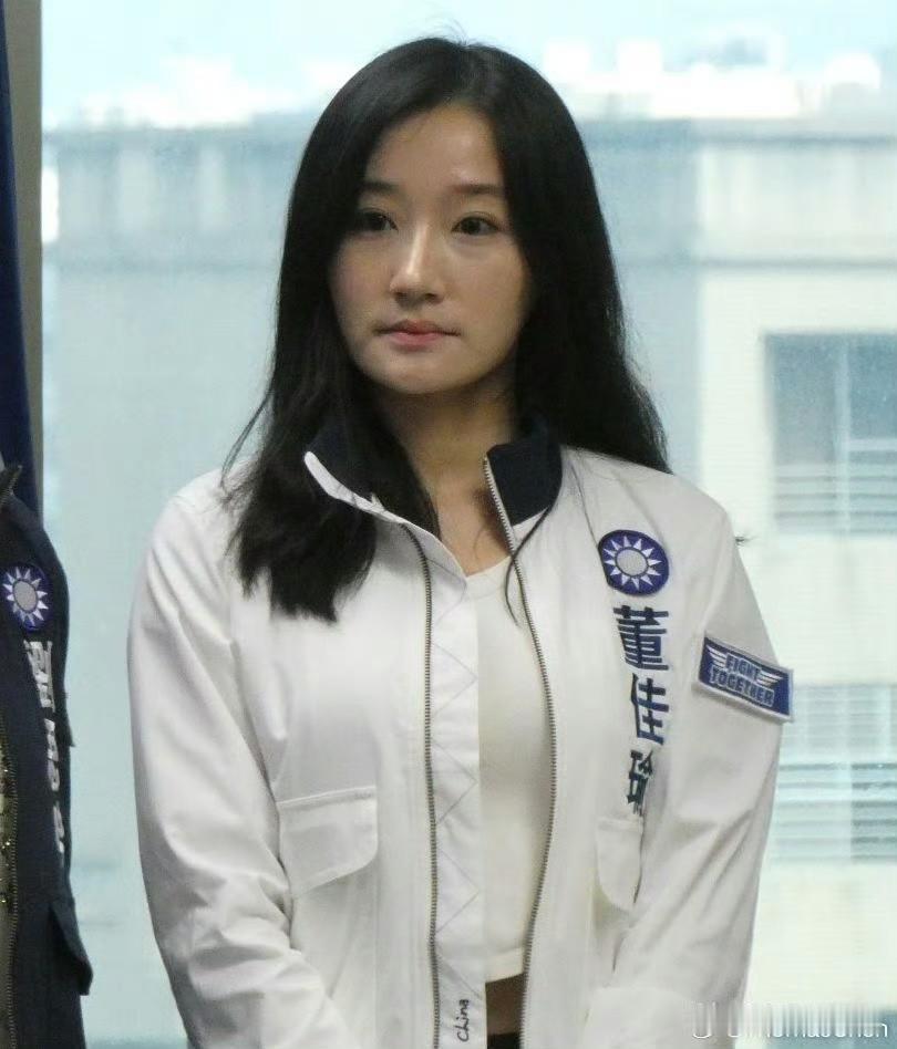 30岁哈佛博士董佳瑜：20年后的国民党主席？这履历太逆天，两岸未来看她！
 
上