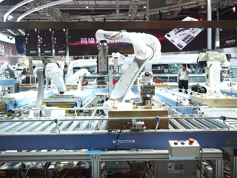 中国的制造业2030年占世界的40%，2035年占世界的50%
 
目前中国制造