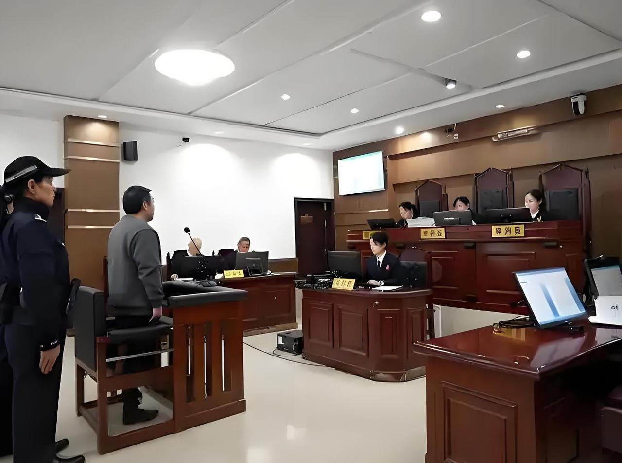 犯贪污罪的会公开庭审吗? 犯贪污罪的一般会公开庭审。依据《刑事诉讼法》，法院审判