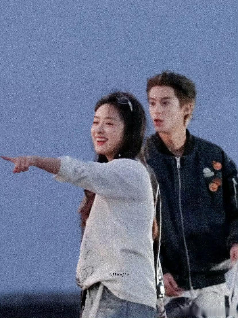 内娱BGcp没有比棣月系售后还长的了王鹤棣沈月俩人认识这么多年，一路互相看着对方