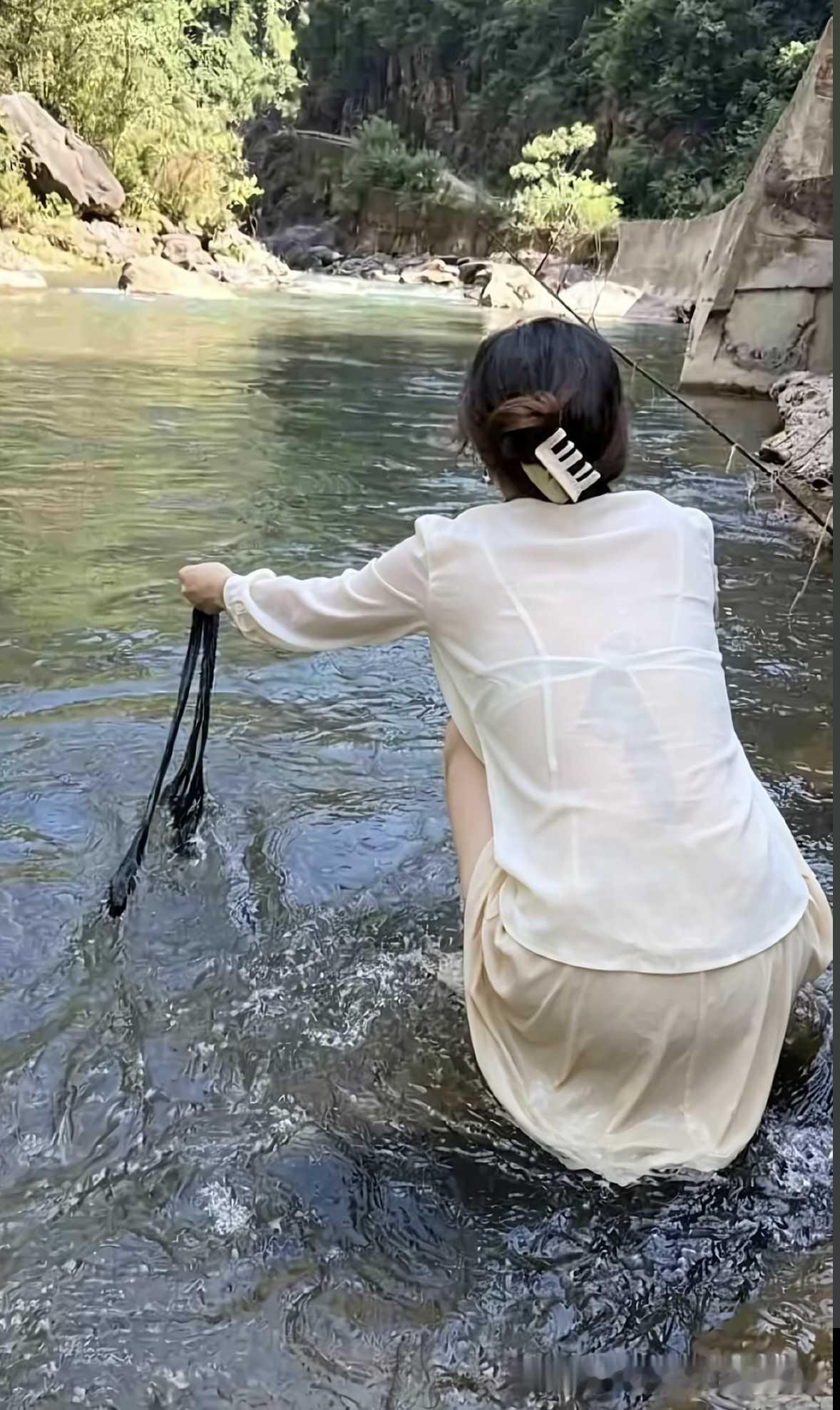 网传古爱华聘用薪酬90万元不实，外籍主播古爱华放弃入职敦煌融媒体。汤家凤质问胡锡