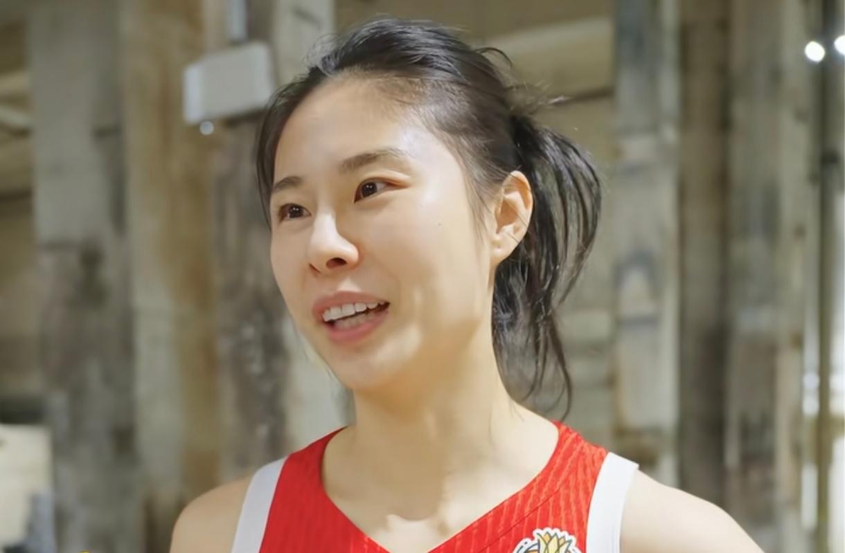 意外！李月汝无缘女篮世界杯，王思雨的回应来了！
“比较遗憾吧，毕竟她(李月汝）在