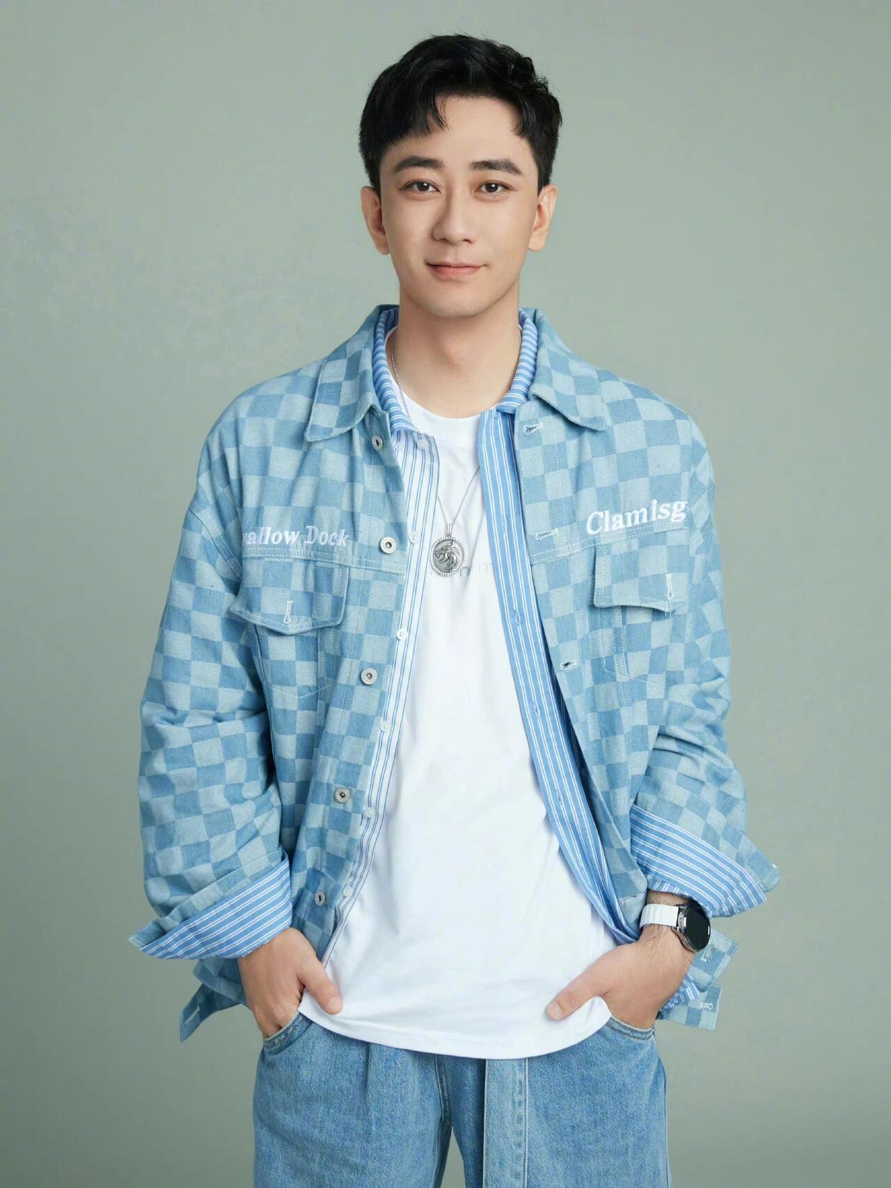 王自健特邀主演此刻的生活王自健特邀主演  《此刻的生活》杀青了！王自健×张歆艺组