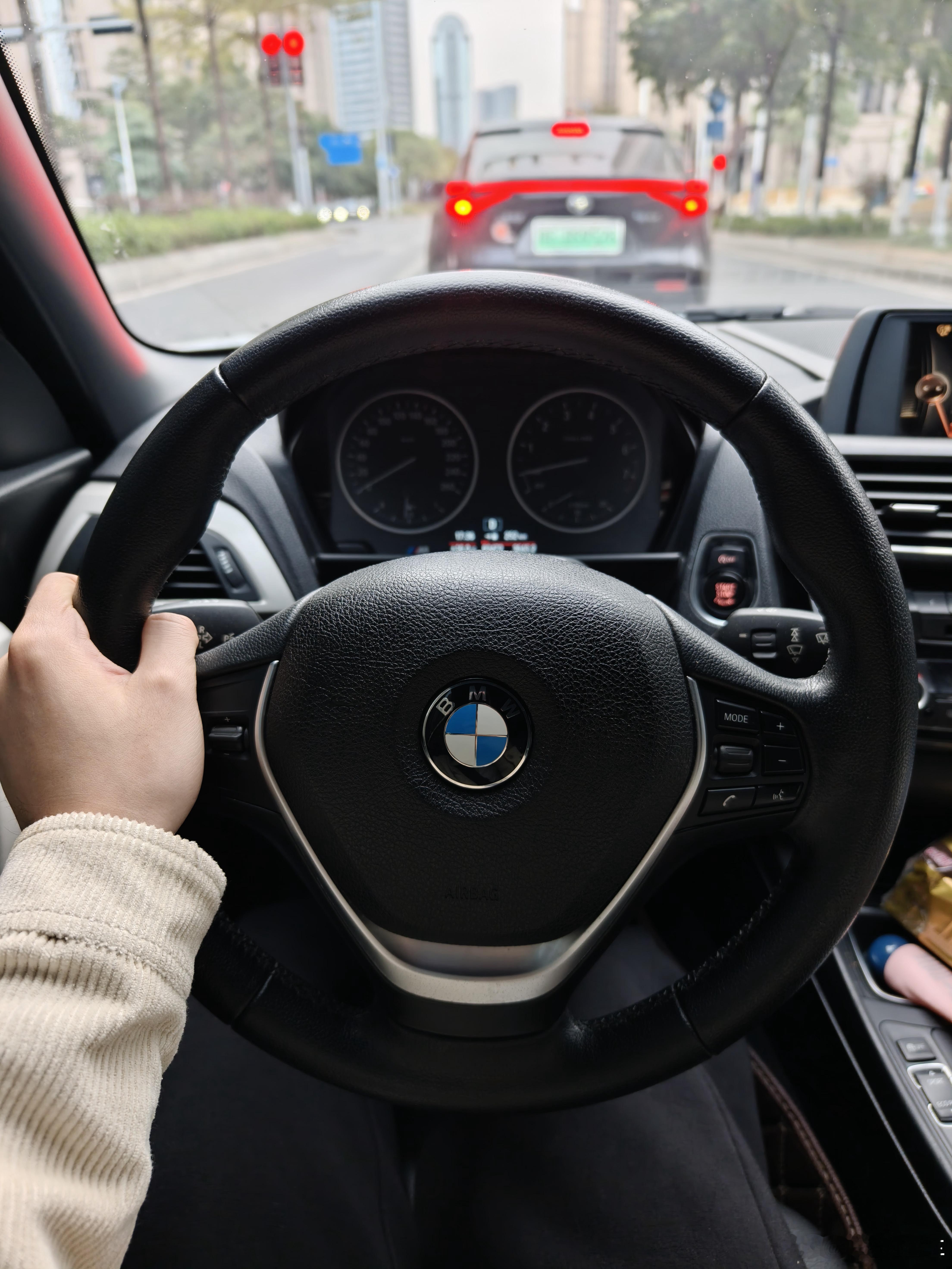 驾驶一下老舅宝马 