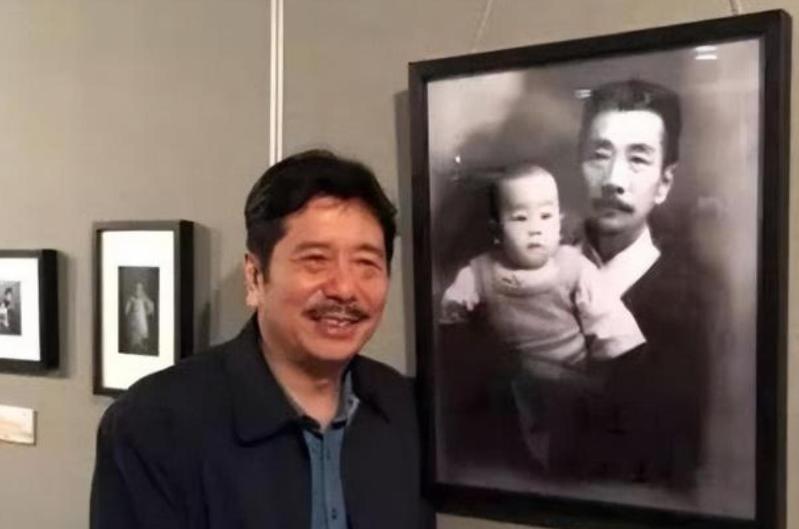 一九八二年，鲁迅长孙周令飞的一场跨国爱恋，曾轰动两岸！他在日本留学时与台湾女子张