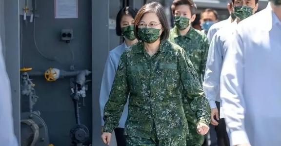 “不接受一国两制？那就直接一国一制！”台湾马英九公开表示，不拒绝统一，但前提是和