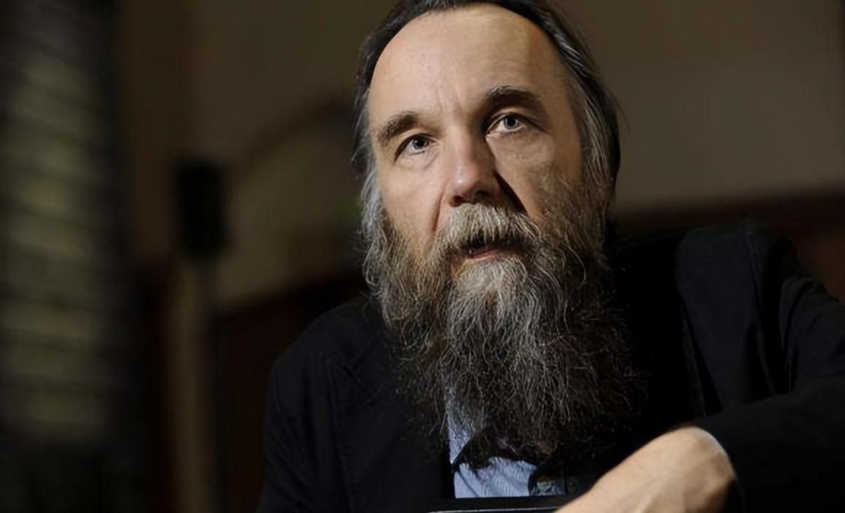 “普京国师”提醒中国：一旦决定武力统台，千万别再犯普京的错误。如果我们决定用物理