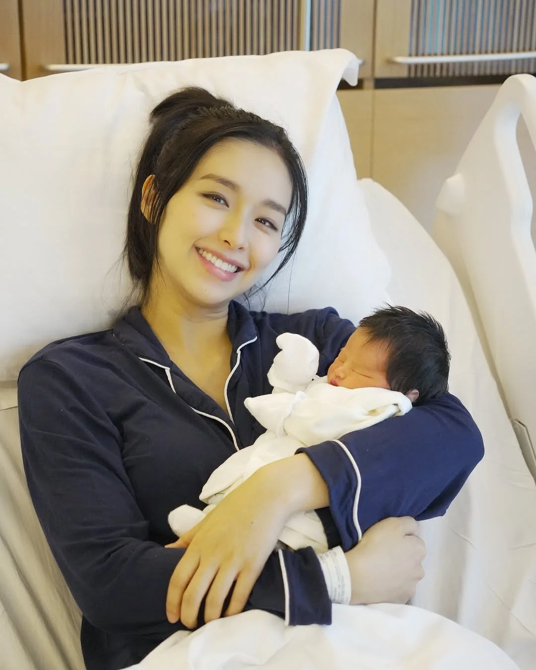 TVB前艺人曾淑雅二胎官宣生女，恭喜啊