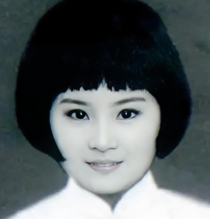 1931年厦门刑场上，怀胎八月的梁慧贞摘下手表塞给刽子手：“别打肚子，朝头开枪”