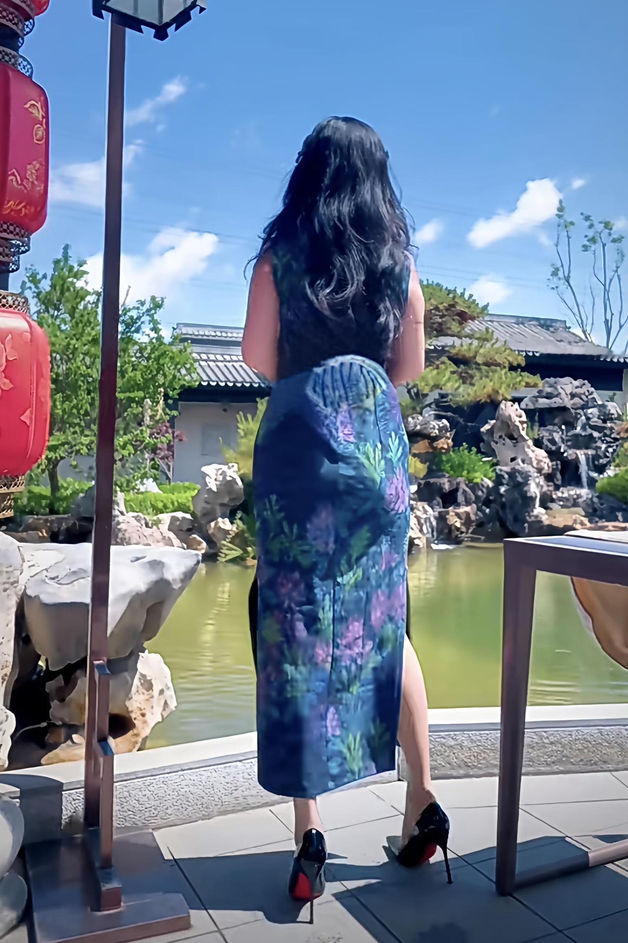 分享美女穿搭服饰