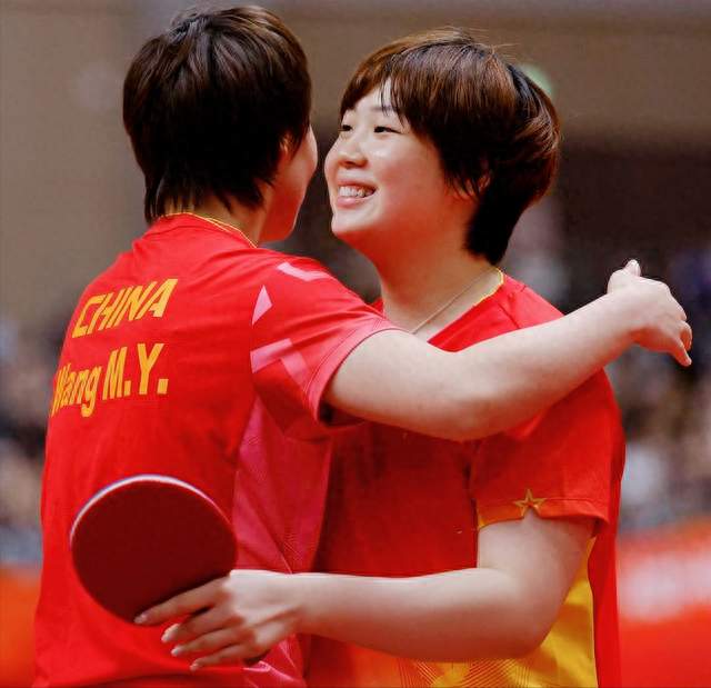 王曼昱刚夺冠就说了句扎心话！国乒女队优势只剩一点点了？