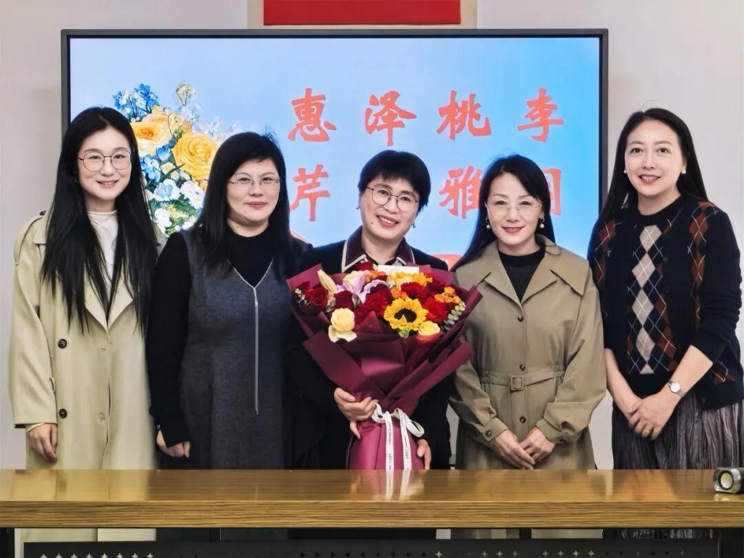 苏州枫桥中心小学金惠芹老荣休仪式
​        4月8日举行，校区执行校长、