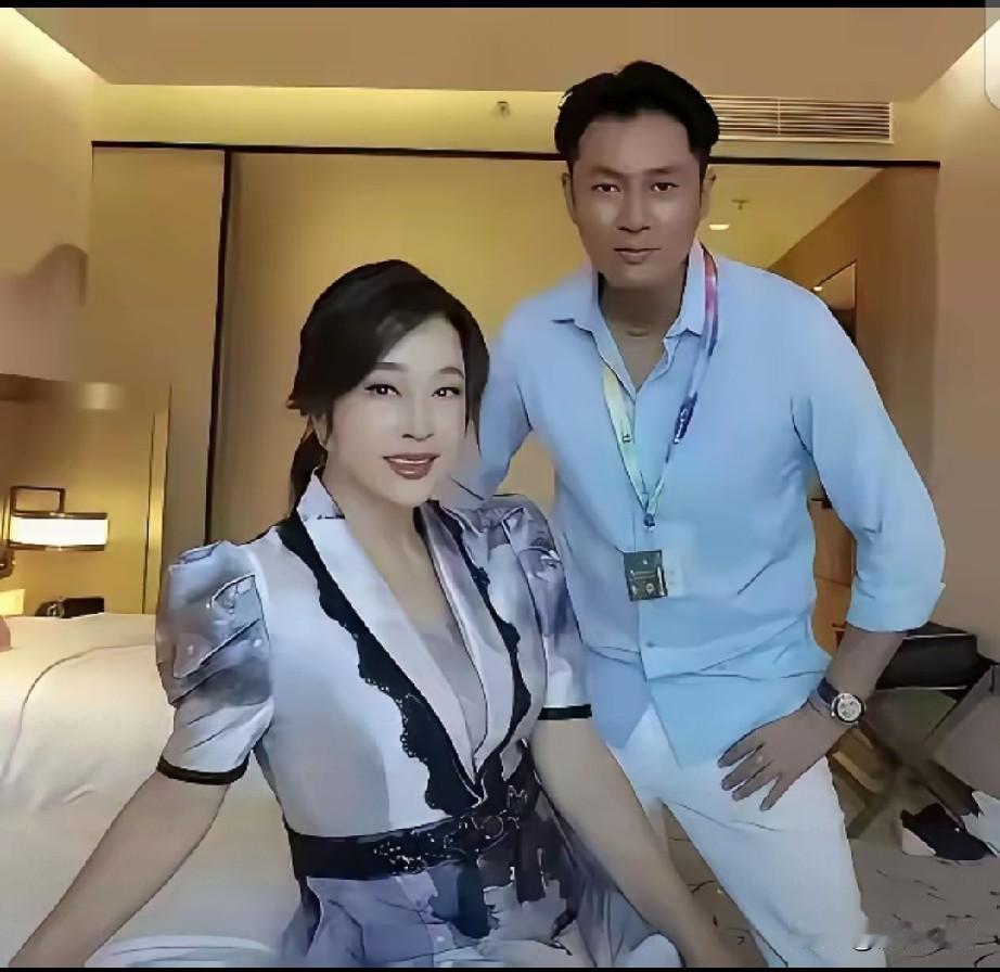 古柯曾是刘晓庆专职摄影助理，兼任司机、管家，还做疏通下水道等活。短短6年就变样了