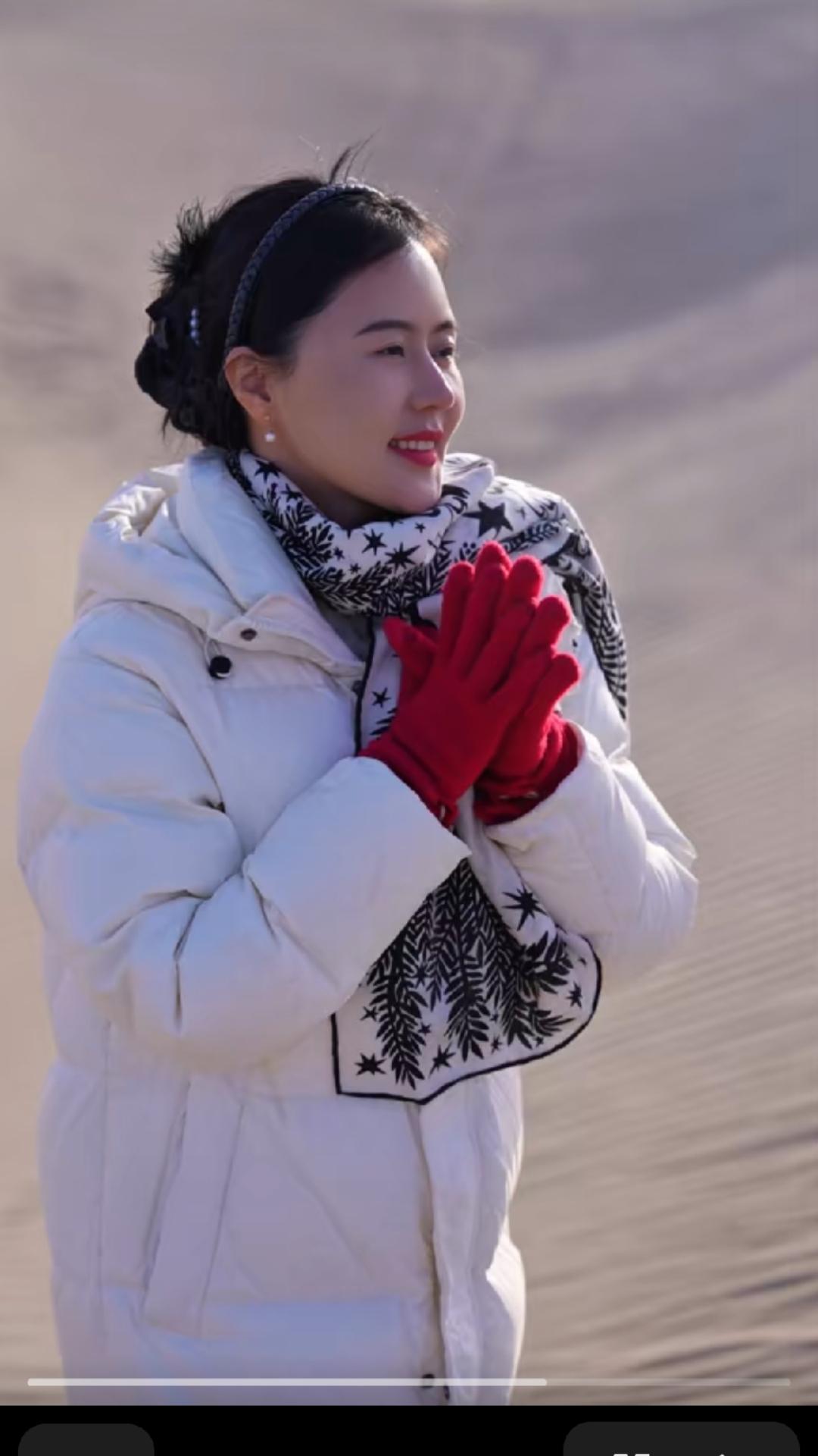     近日为相宜思念贺娇龙大姐的视频抒怀，未料评论区竟有黑粉以“能人”“大师”