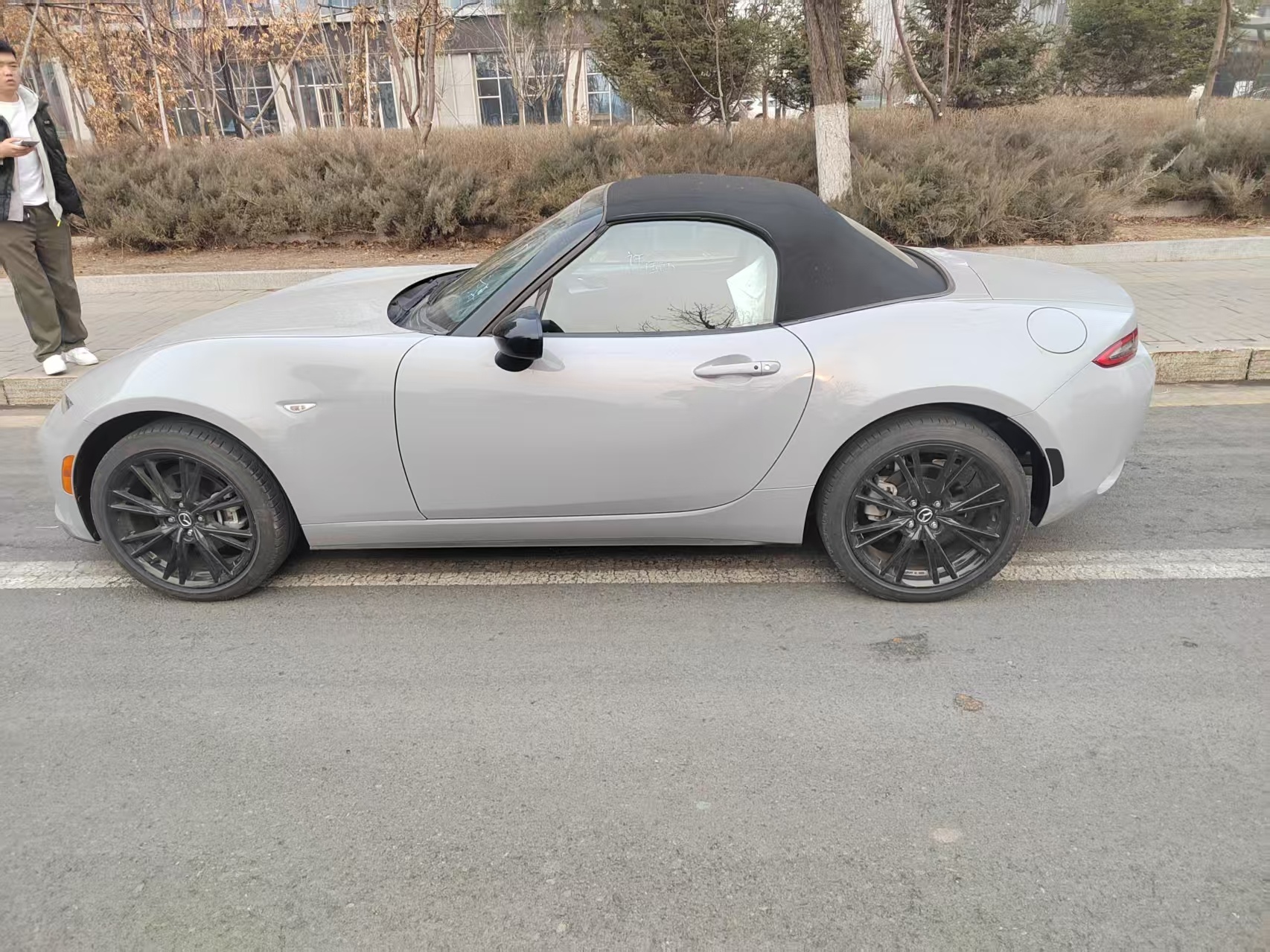 妙蛙种子明天到家但明天开始要出差一周有人能帮忙接一下车吗？