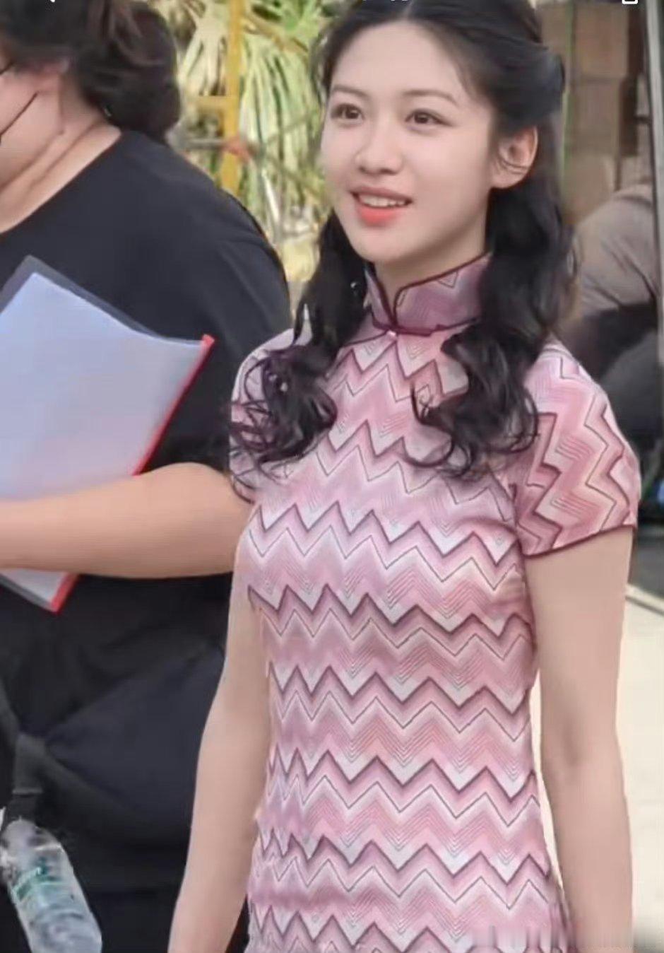 向涵之 战争和人路透，很小白花 