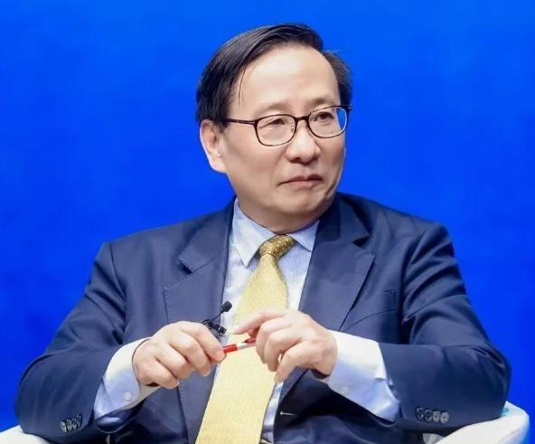 高志凯：部分精英在海外有利益关联，故而不希望中国在博弈中取得成功。这类人，非蠢即