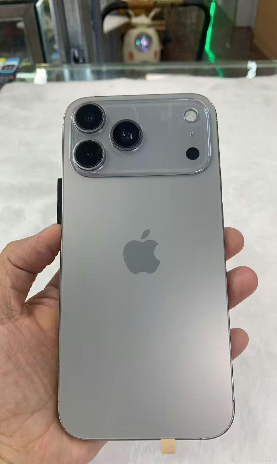 山寨iPhone17Pro安卓系统iOS界面除了边框以及系统外 这款山寨的iPh