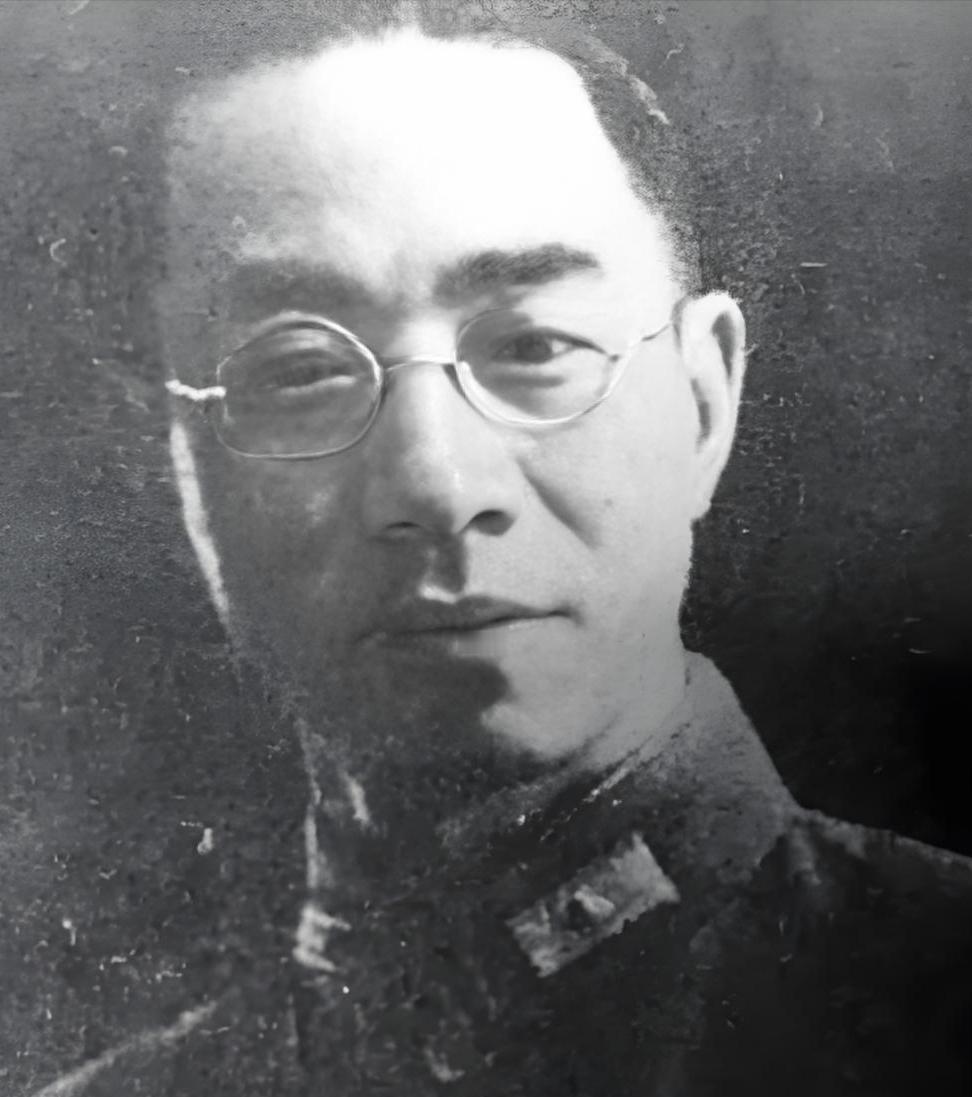 1949年，保密局局长毛人凤严令：撤离前必须炸毁北平！新任站长徐宗尧表面应承，一