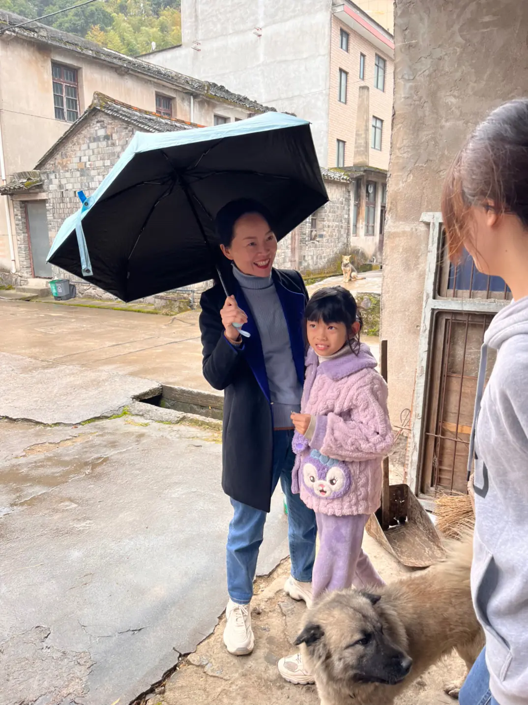 感谢这一年来各界领导跟钱会长对我的支持跟鼓励。还有更多的志愿者兄弟们帮...