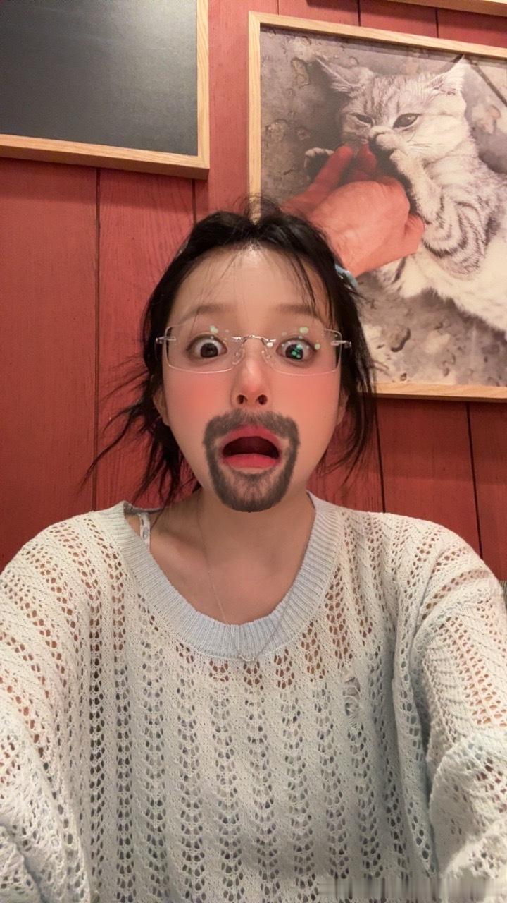 这热谁啊 ​​​