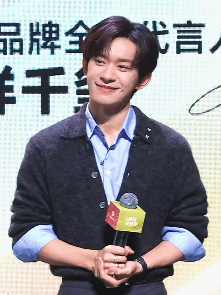 易烊千玺4提导协易烊千玺生活手记 正确的，合理的，客观的，明晰的，真实的，辩证的