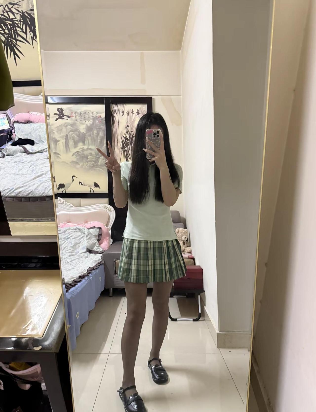 现在的人真是好日子过够了 还说对象查手机没边界感 按照以前都是QQ关联你知道不 