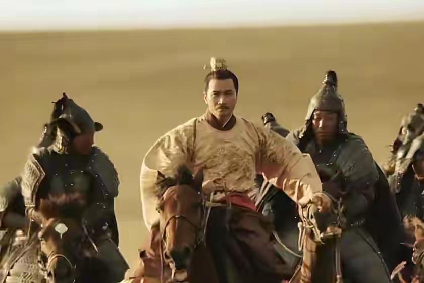 你瞧瞧朱元璋那暴脾气，杀功臣跟切菜似的，连眼皮都不眨一下。可偏偏对长子朱标，他温