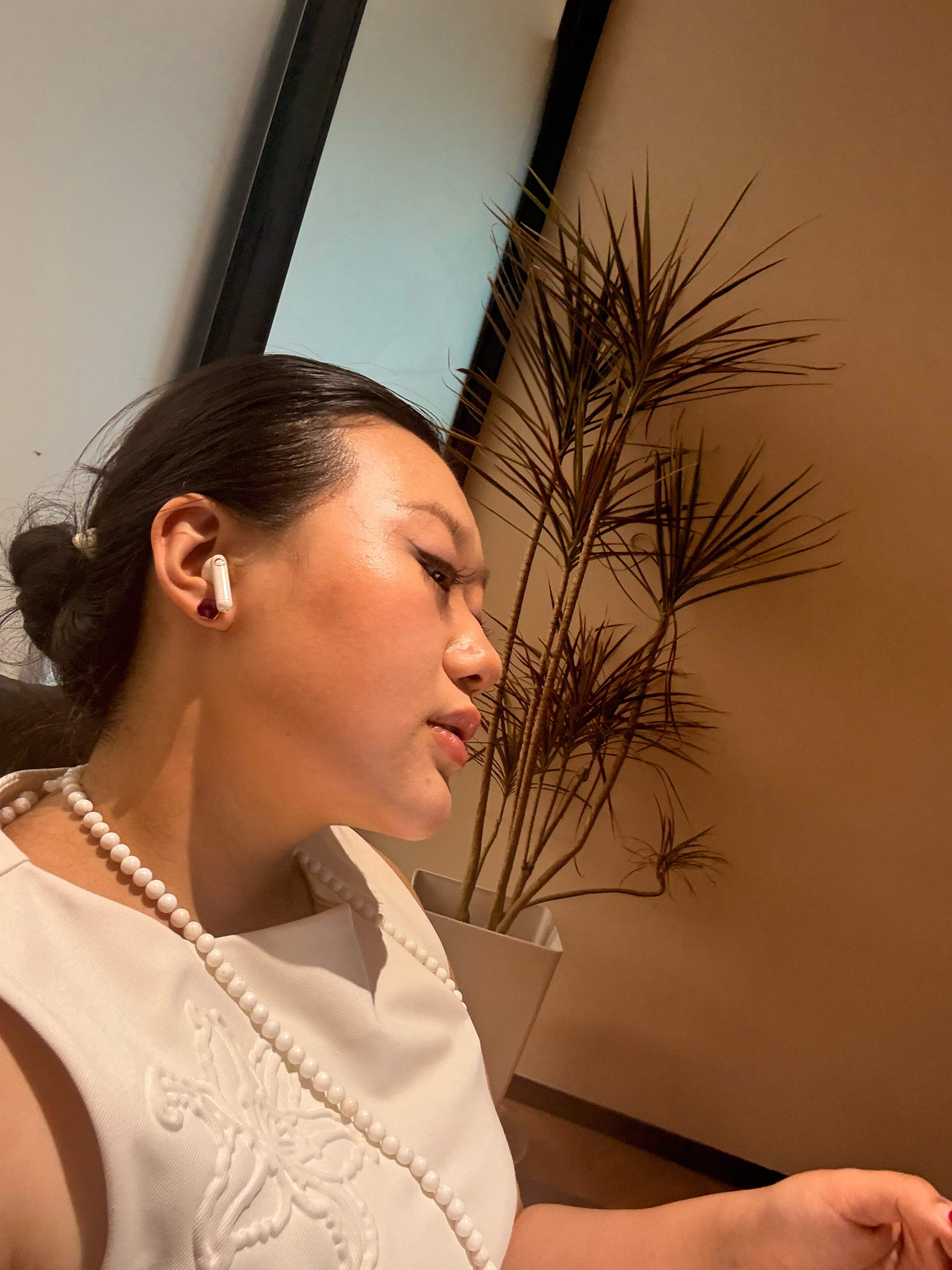 周中上班的心情就是把会议静音在办公室大骂客户贱人然后和朋友出来吃云南菜喝酒大笑成
