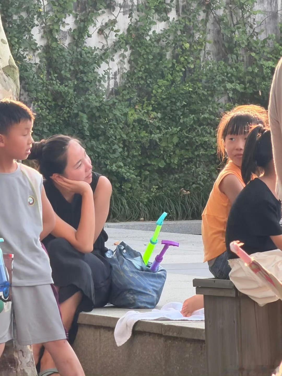 张婉婷疑似怀三胎了这闹得沸沸扬扬的出轨事件最后还是不了了之，网友才是他们play