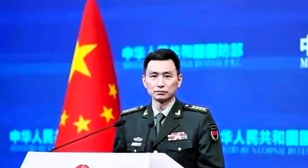 中国有必要公开告诫所有国家，谁若敢打击中国大陆本土目标，不管由何处发起攻击，中国
