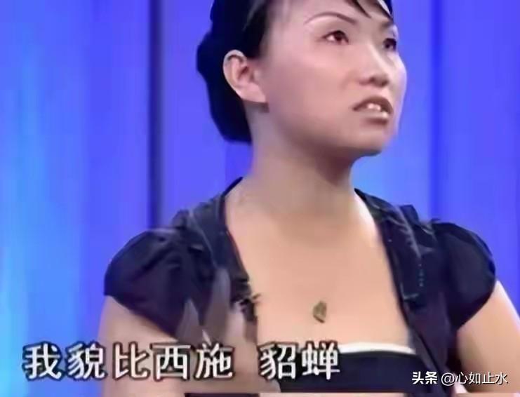 互联网上有很多当年综艺节目中的经典画面，人们只记住了其中荒诞搞笑的部分，而忽略了