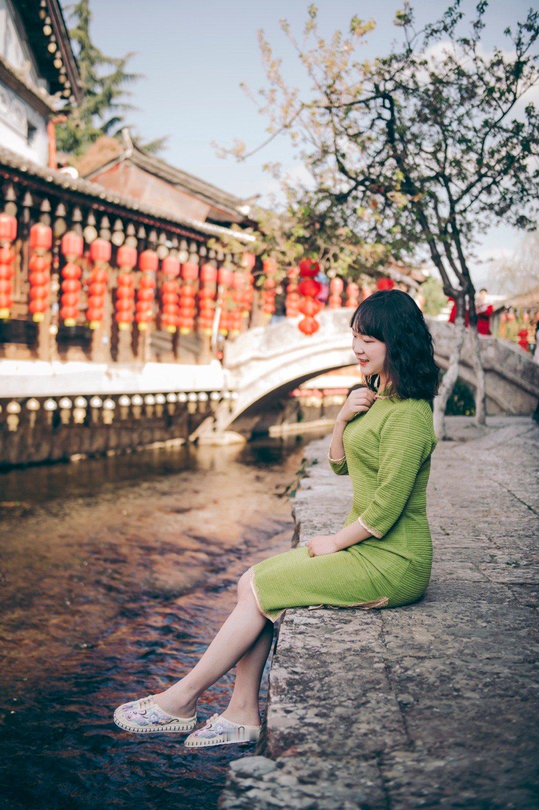 有些做旅游的做民宿的不喜欢接待老人 觉得老人麻烦 固执 而我倒觉得很多老人都很可