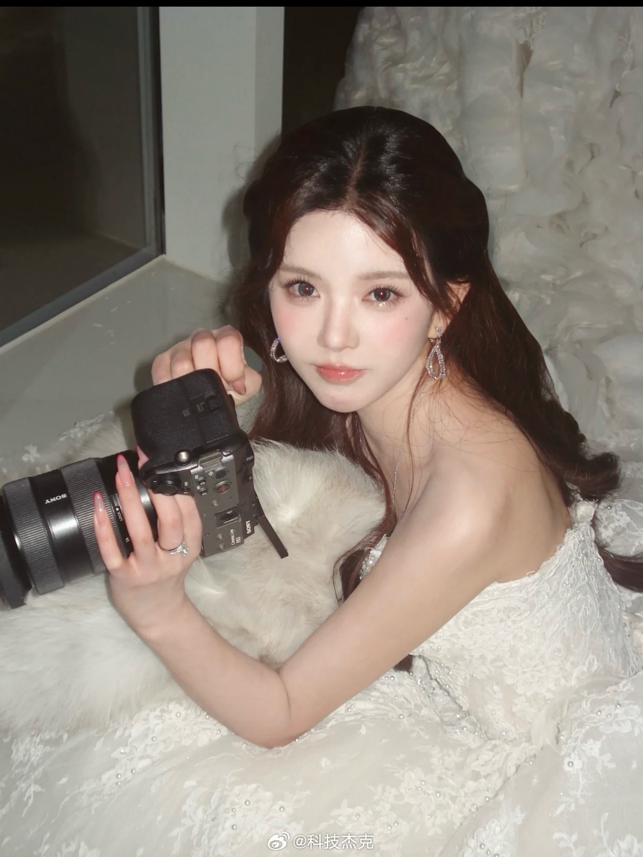 彭十六偷税案糊涂啊！因小失大。对他们这样的网红来说几百万真的没必要。新演的剧也得