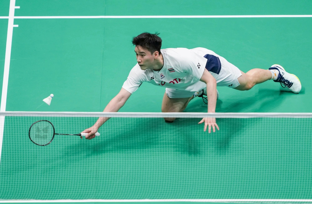 🏸王高伦时隔7年再进世巡赛4强！王高伦🇹🇭 21-17、21-10 王渝凯