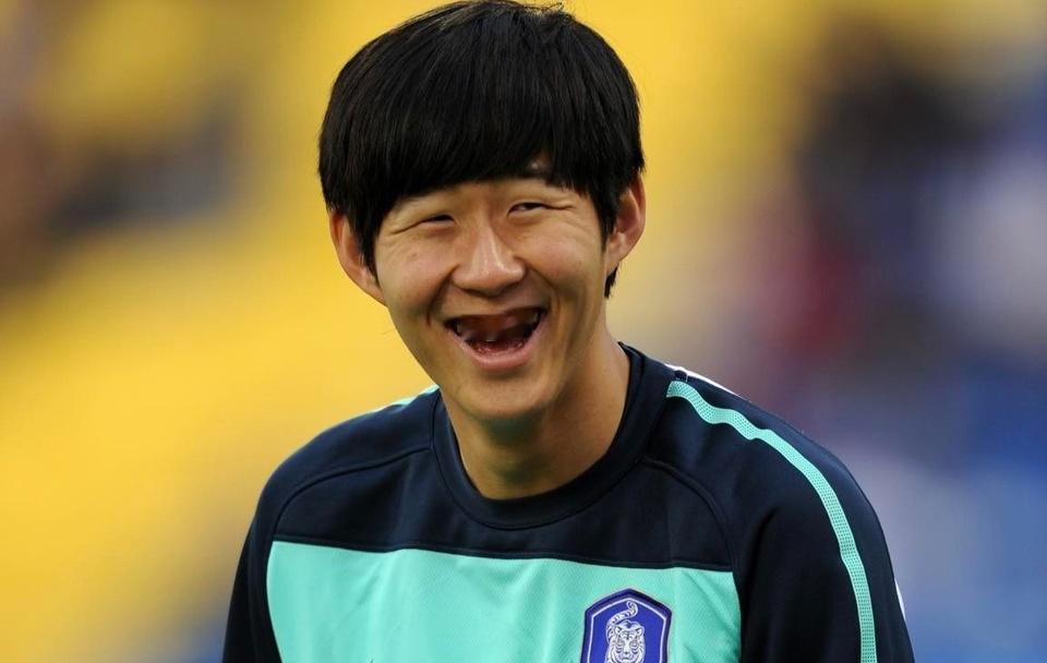 认不出孙兴慜？FIFA晒“今昔对比照”引热议

近日，国际足联（FIFA）在社交