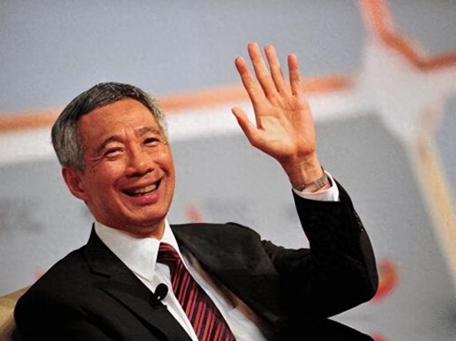 近期全球热点事件接连涌现，新加坡高层外交动向备受瞩目，李显龙重启访华行程奔走斡旋
