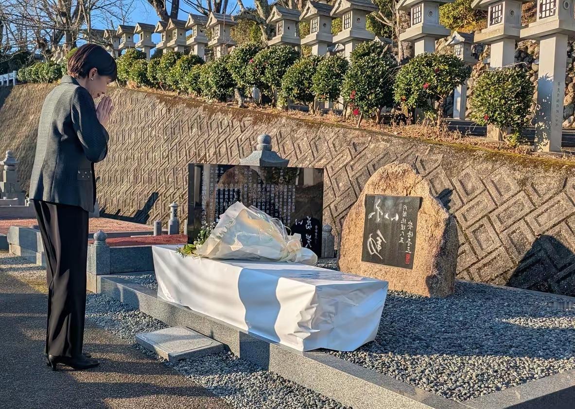 高市早苗公开宣布回到奈良，为日韩首脑会谈做准备。
高市早苗内阁 她在社交媒体发文