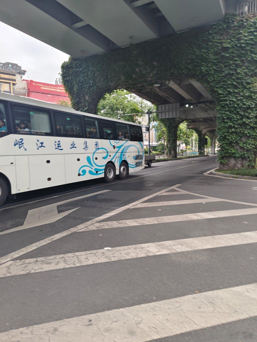 学学这些老前辈，我们还是太浮躁享乐，我们都是时代的参与者见证者，是观众，也是龙套