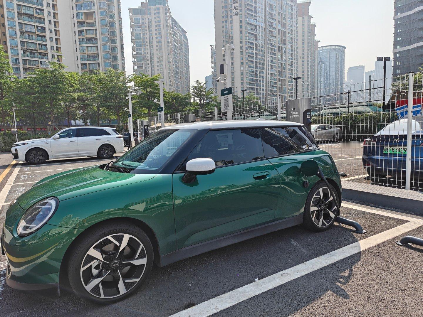 之前电 mini 不知道是因为电压还是协议的原因一直不能在理想的桩上充电最近一次