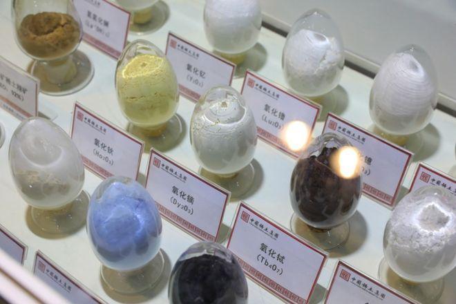 中国74吨稀土减量，直接掐住美国110亿对台军售的命门！
 
美国刚宣布向台湾出