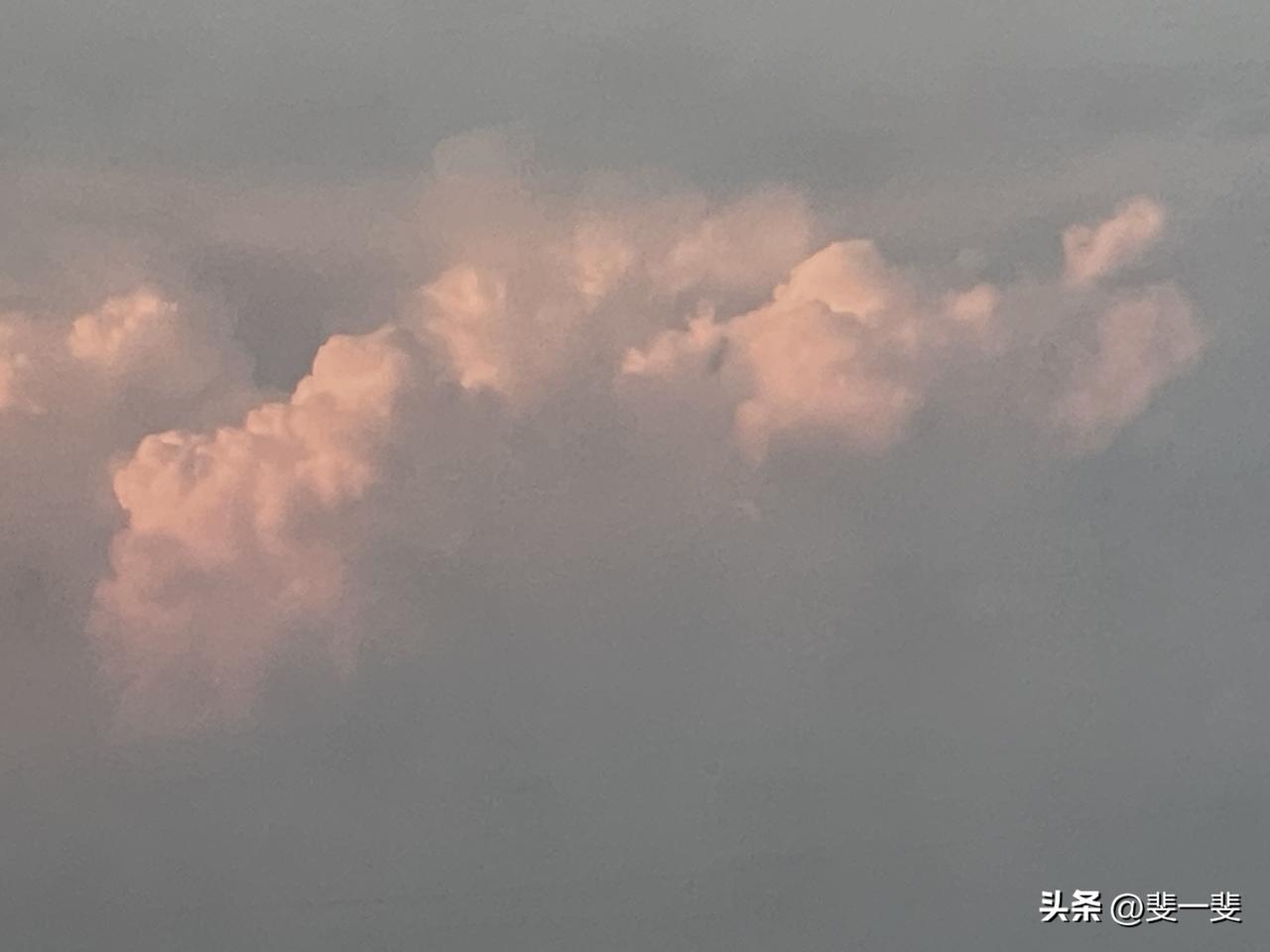 天空那么大，装得下你的所有不安。