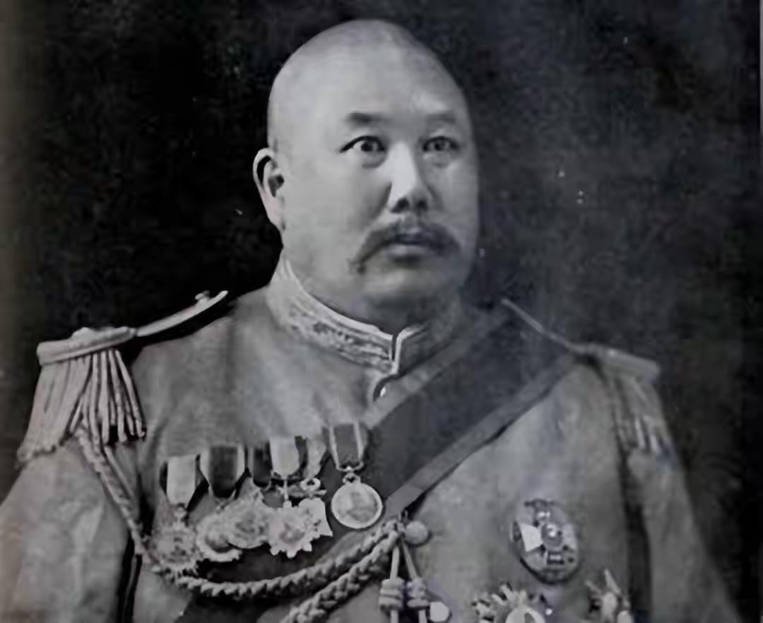 1949年马鸿逵拒起义：共产党对我有恩，打赢解放军再谈合作

这话从马鸿逵嘴里说