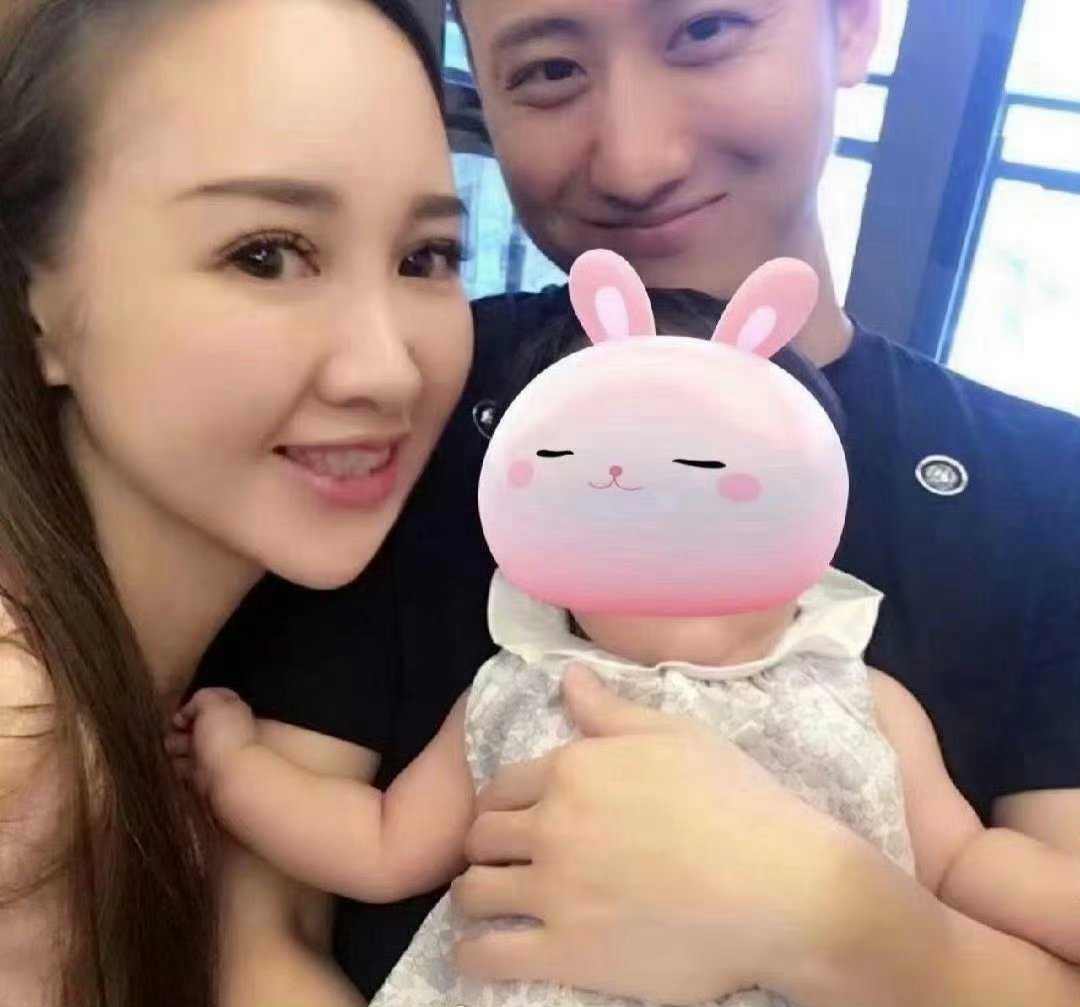 叶珂变化好大，和前夫在一起还挺清纯少女的，现在跟黄晓明精致的无可挑剔 ​ ​​​